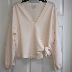 BRAND NEW Cream colored top